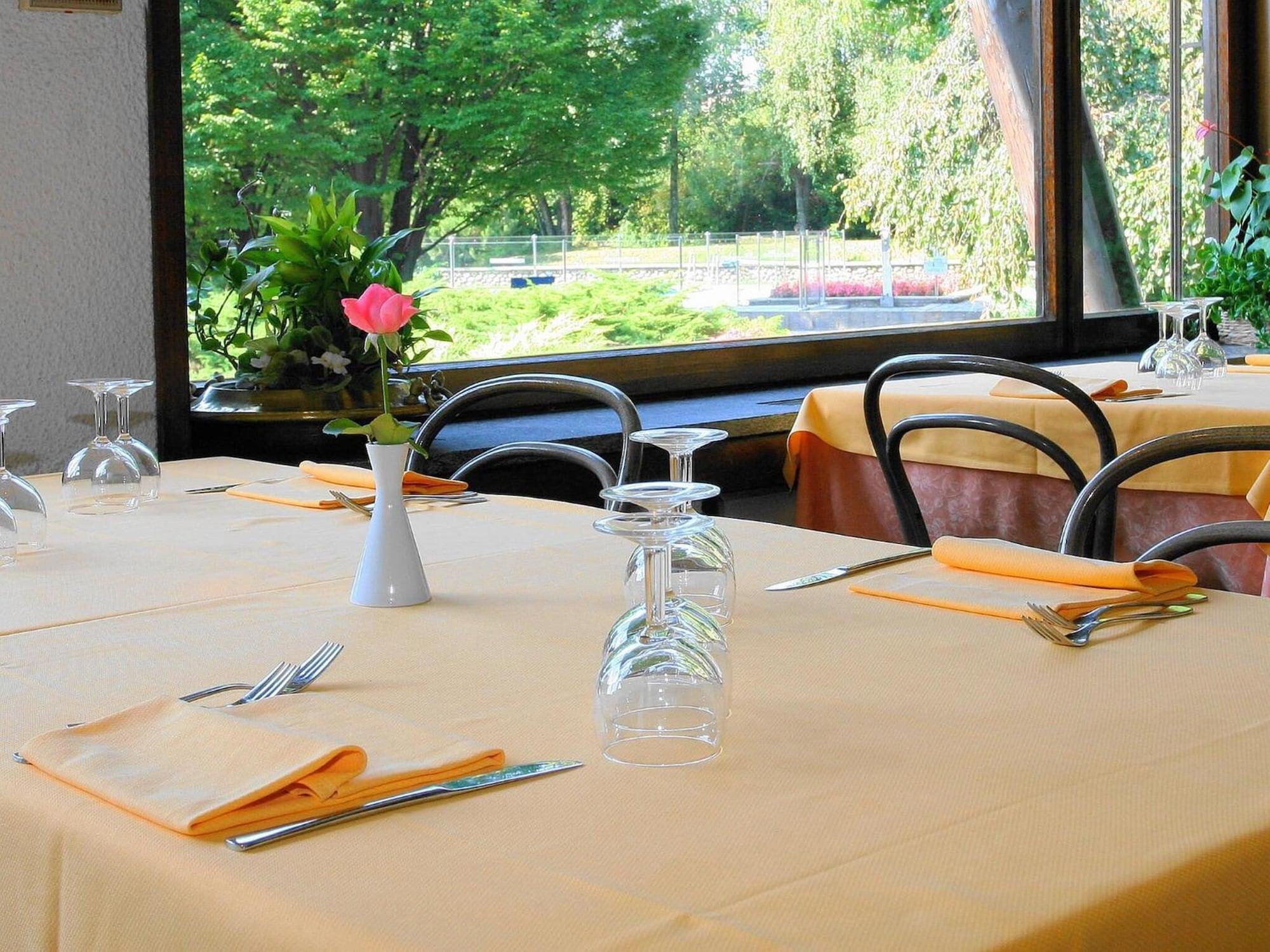 Golf Hotel Lainate Zewnętrze zdjęcie
