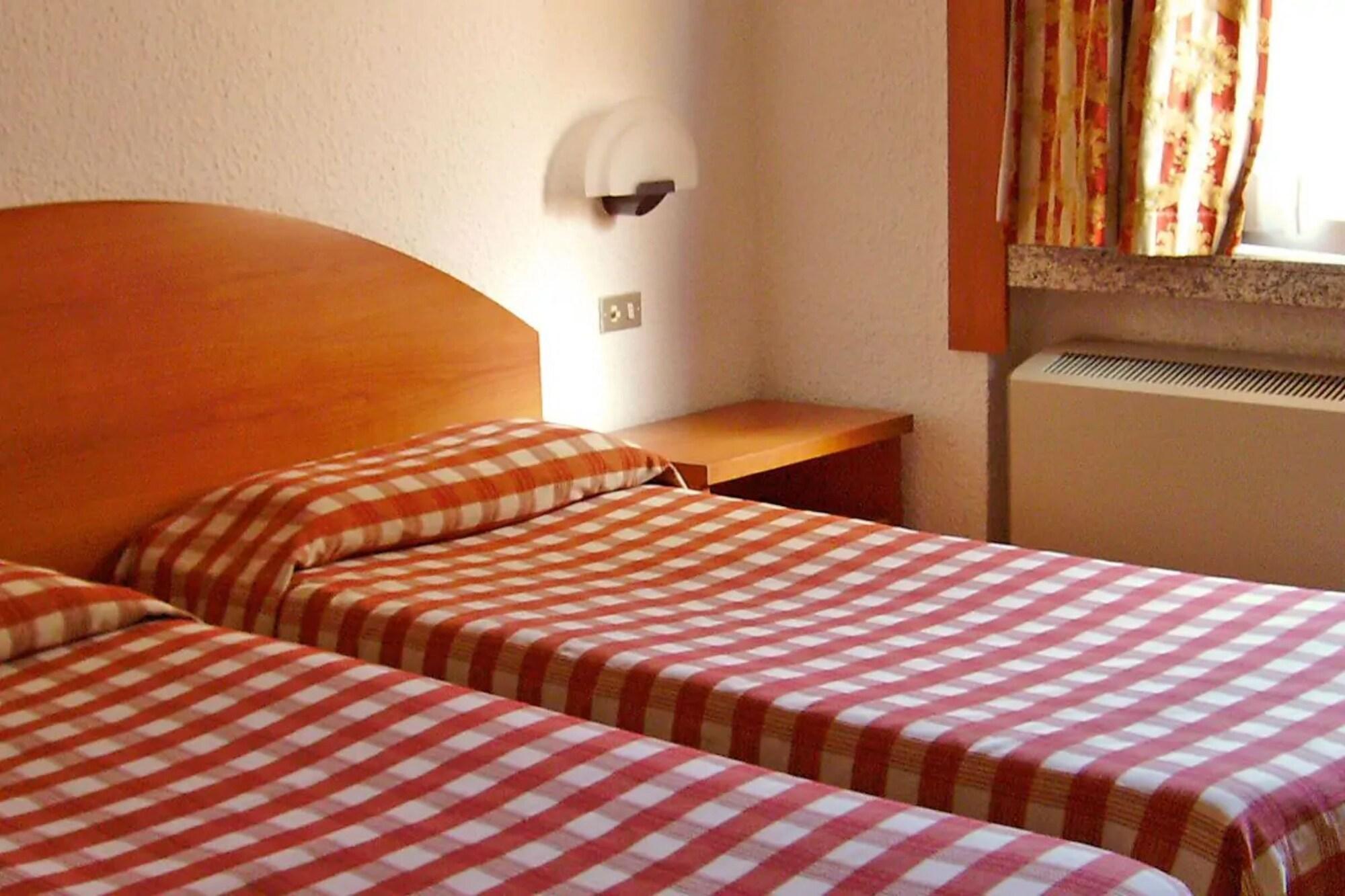 Golf Hotel Lainate Zewnętrze zdjęcie