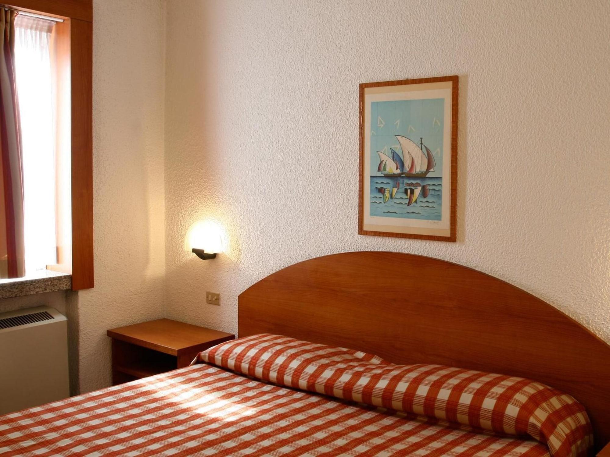 Golf Hotel Lainate Zewnętrze zdjęcie
